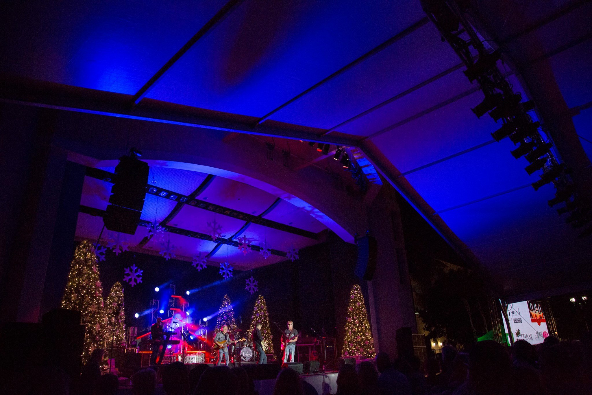 CAROLS BY CANDLELIGHT